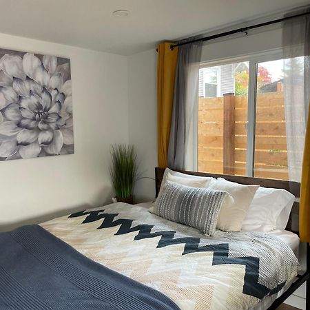 New Private Tiny Home Near Greenlake/Lightrail/I-5 Сиатъл Екстериор снимка